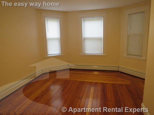 Photo - 217 Willow Ave