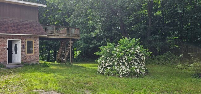 Photo - 48 Mansfield Ave