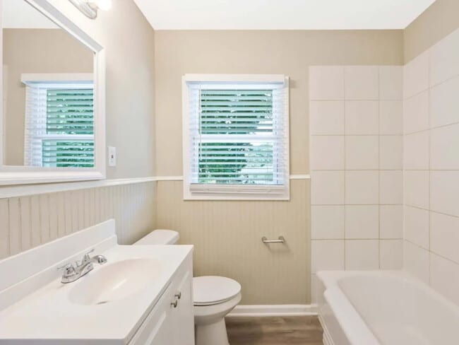 Photo - 2497 Brentwood Rd