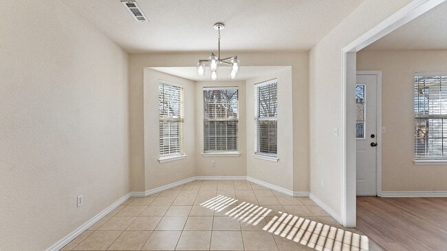 Photo - "Homey 3-Bed Home with Granite Finishes in Fayetteville – Your Perfect Retreat Awaits!"