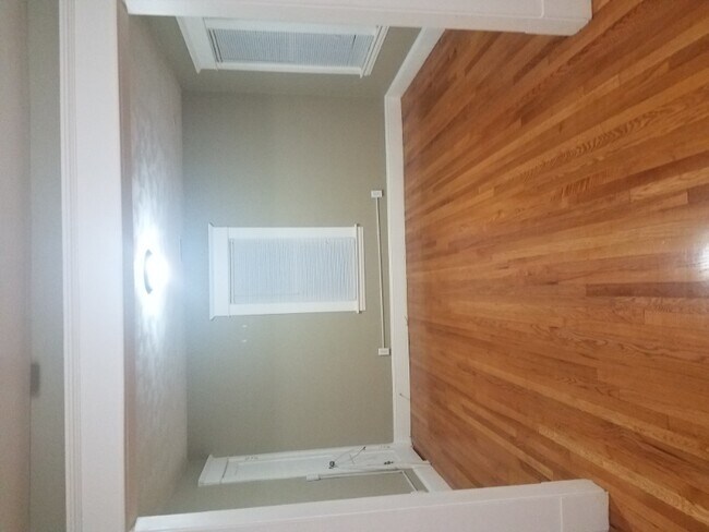 Photo - 72 Ardmore St