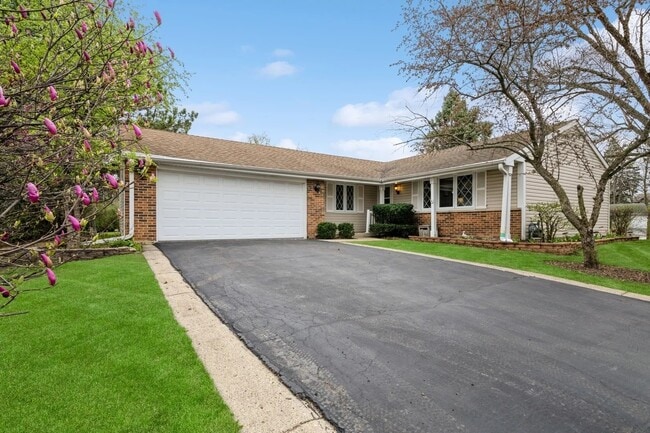 Photo - 110 Green Meadow Ct Casa