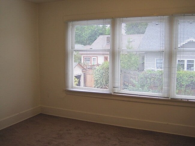 Photo - Live in Wallingford and Be Close to Everything! Unit 3-C