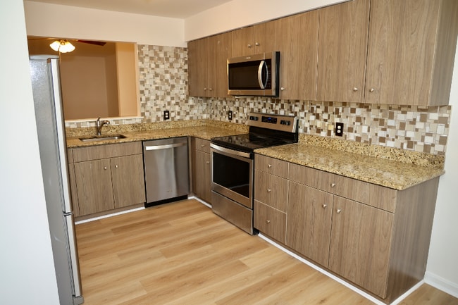 Photo - 814 Cobble Creek Curv