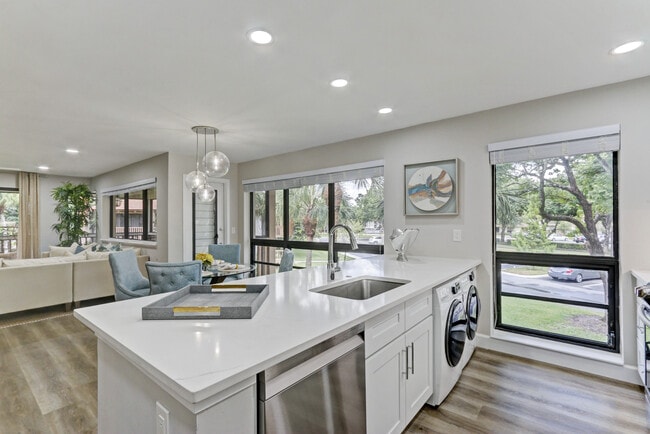 Photo - 206 Brackenwood Ter Unit 206