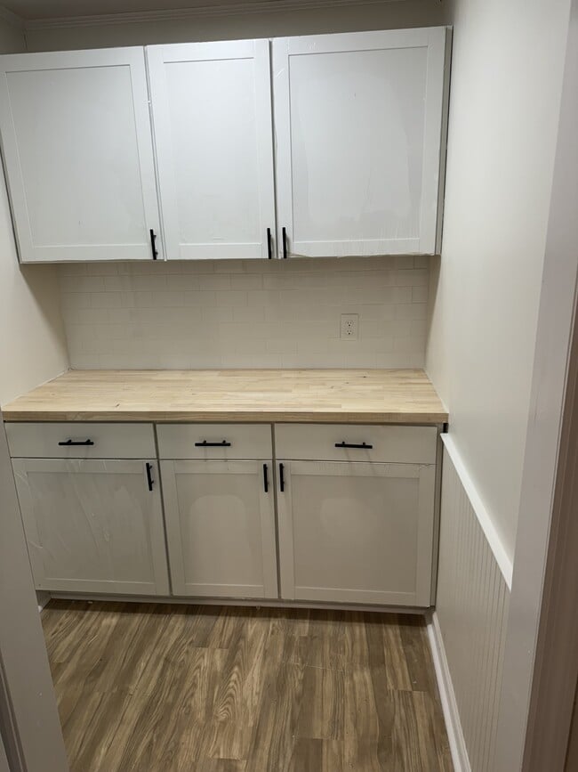 Photo - 1812 Raa Ave