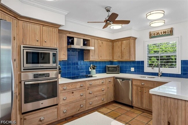 Photo - 995 9th Ave S