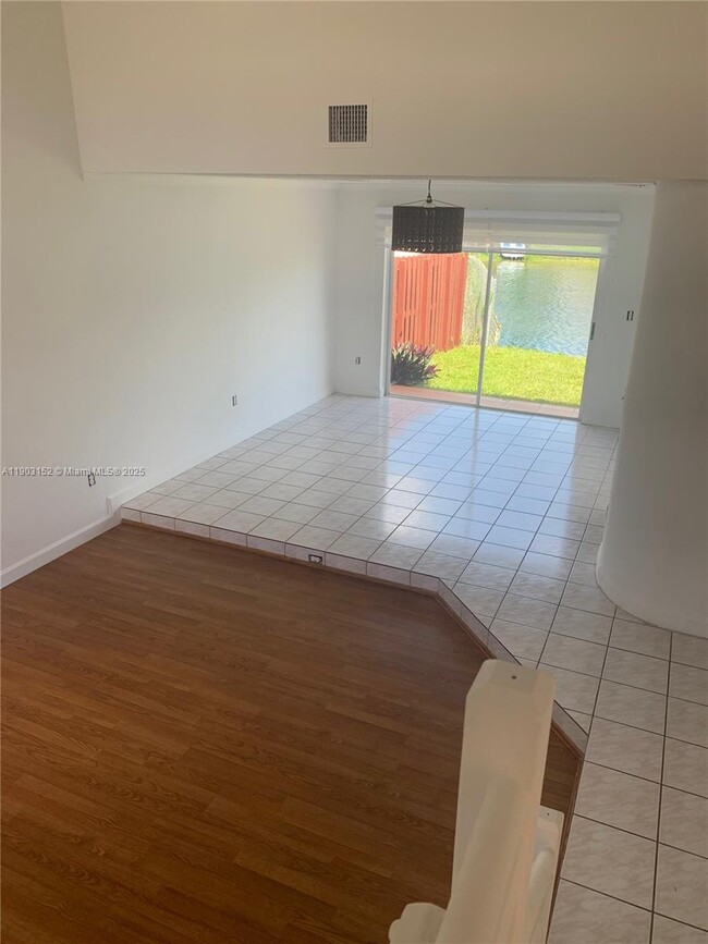 Photo - 985 NW 132nd Ct