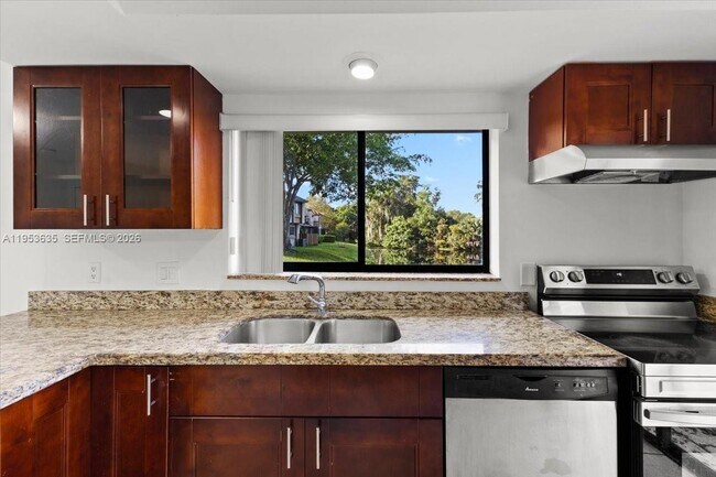 Photo - 181 Wimbledon Lakes Dr