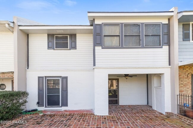 Photo - 202 Dublin Cir Townhome