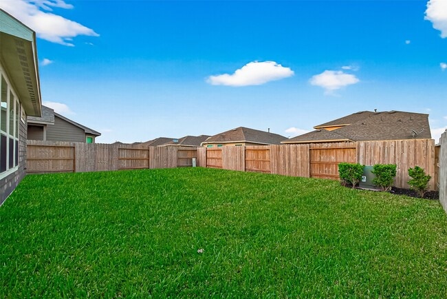 Photo - 7927 Tindarey Maple Trace