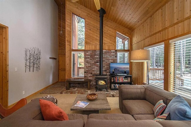 Building Photo - 14745 Davos Dr Unit SI ID1473531P