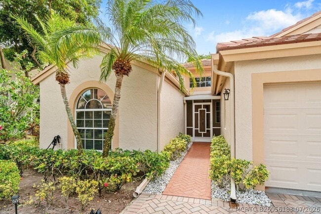 7916 Coral Pointe Dr