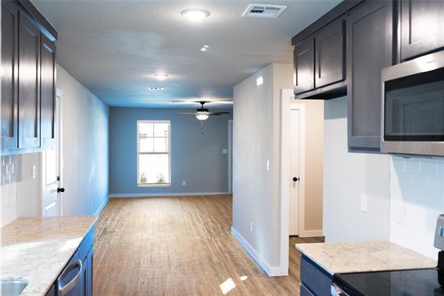 Photo - 2404 Miller St