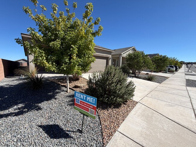 Photo - 4875 Mount Salas St NE