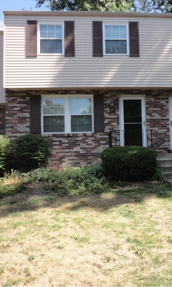 Building Photo - 321 Laporte Ct
