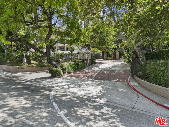 Photo - 2700 Cahuenga Blvd Unit 3104