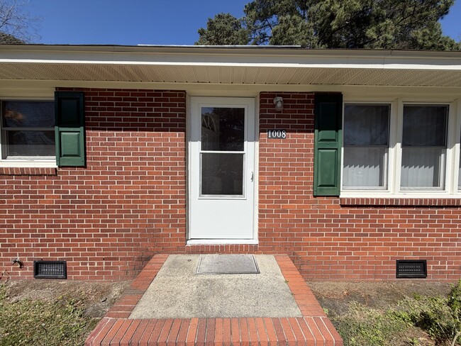 Photo - 1008 W Arlington Blvd