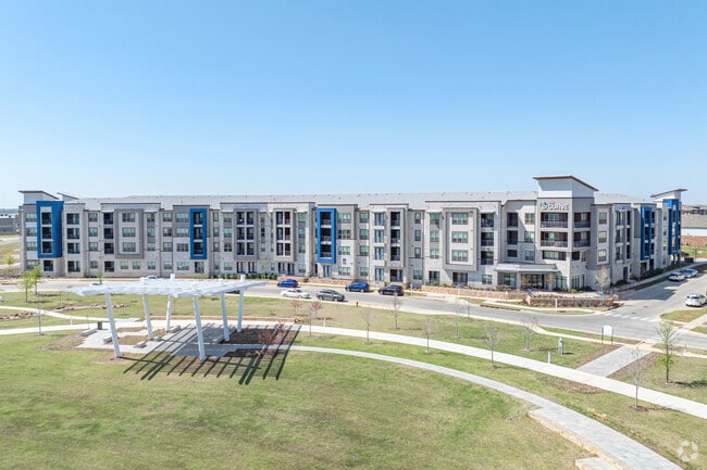 The Curve Apartments