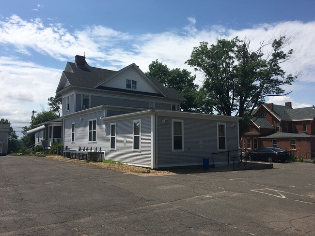 Photo - 125 Pearl St