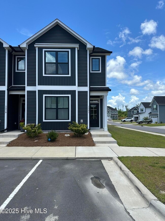 Building Photo - 1581 Dusk Cv Rental