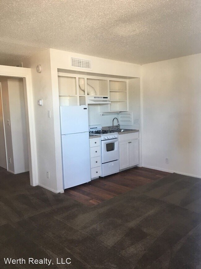 Photo - 5770 E 10th St