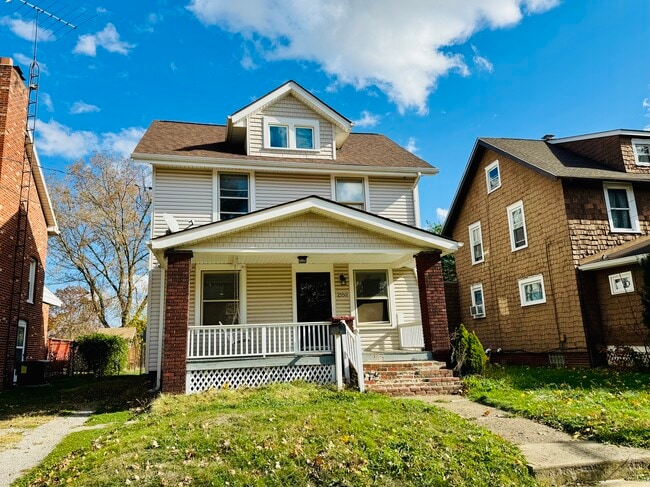 Building Photo - 2550 Fletcher Ave NE Rental
