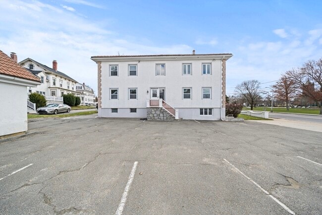 Photo - 1 Salem St Unit 3