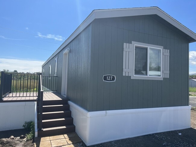 Building Photo - 127 Northside Dr Rental