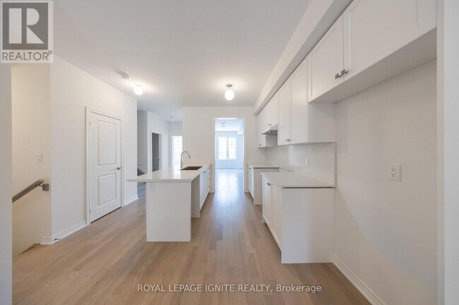 Photo - 2928 Peter Matthews Dr