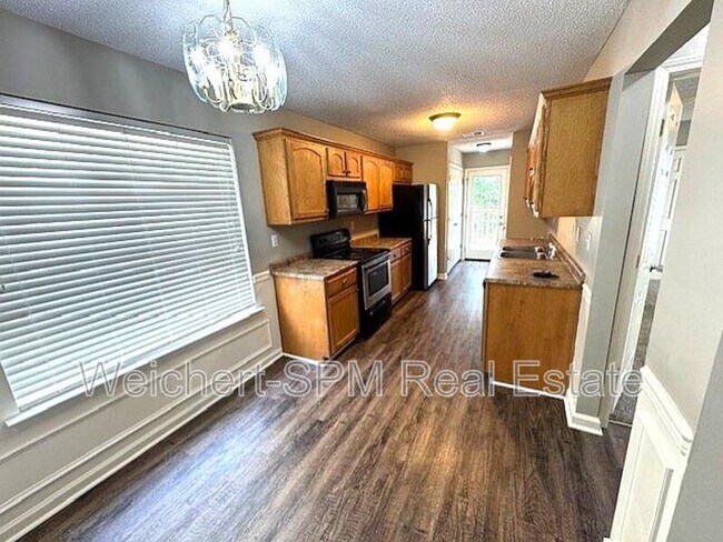 Photo - 9258 Lazzini Cove