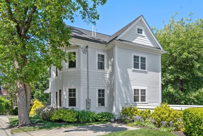 Photo - 119 Charlesbank Rd