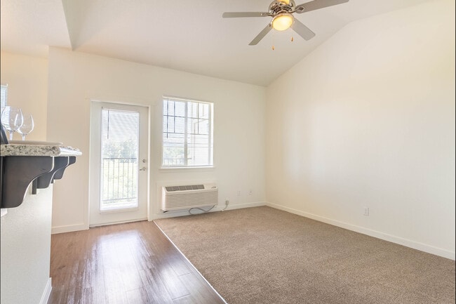 Riverplace Apartment Homes
