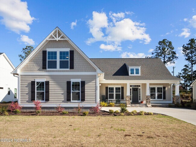 Photo - 286 Bluenose Ln