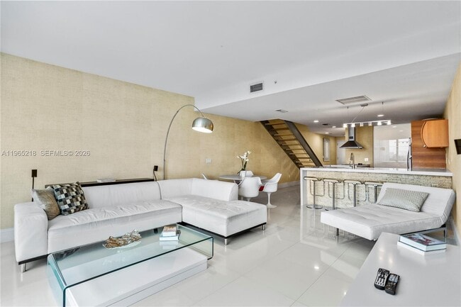 Photo - 2950 NE 188th St Unidad 404