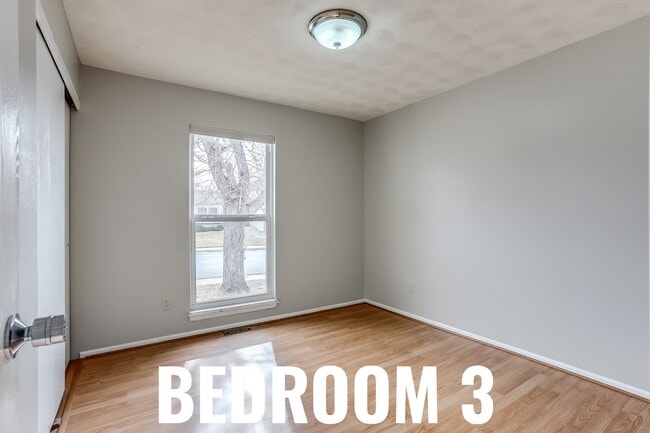 Building Photo - 3149 N Oak Cir Unit 2