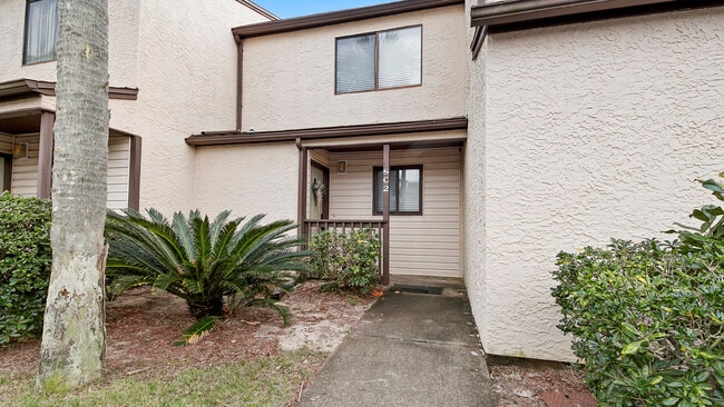 Building Photo - 17620 Front Beach Rd Unit 2SC