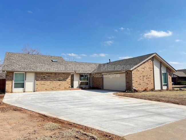 Building Photo - 12400 Doons Dr