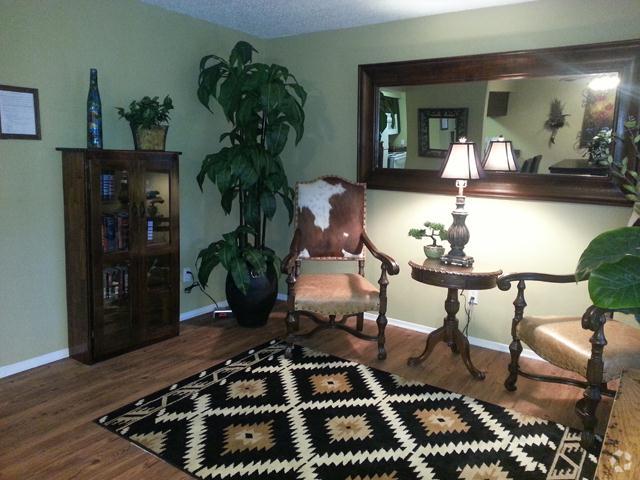 Living Room - River Ranch Apartments