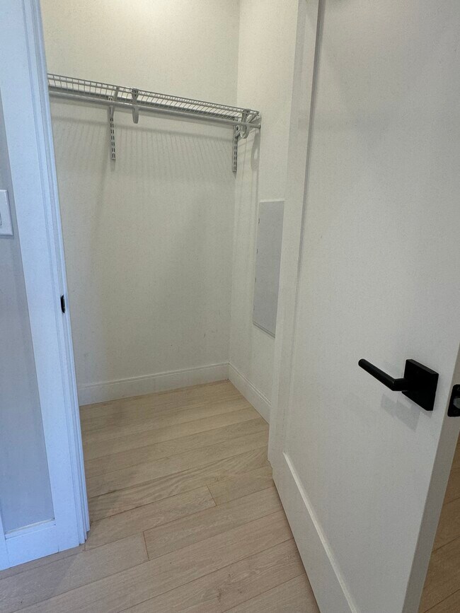 97 Green St Unit 3