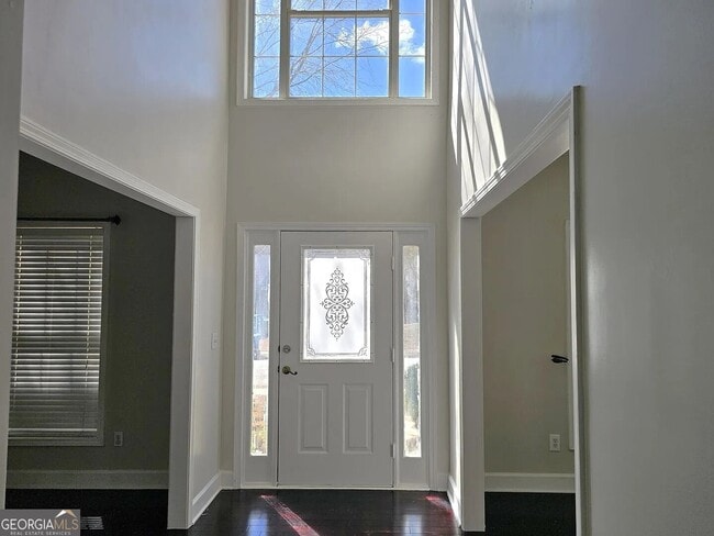 Photo - 235 Circle Rd