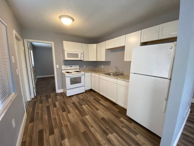 Photo - 3/2 Duplex in Bradenton