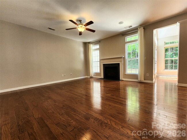 Photo - 3226 Park South Station Blvd