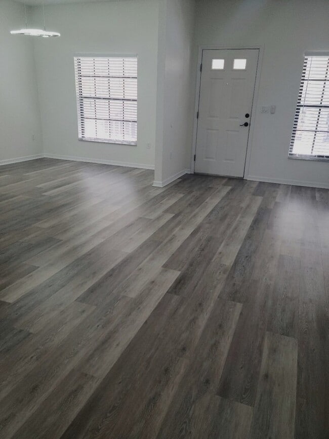 Photo - 10490 Chalmer St Unit 03
