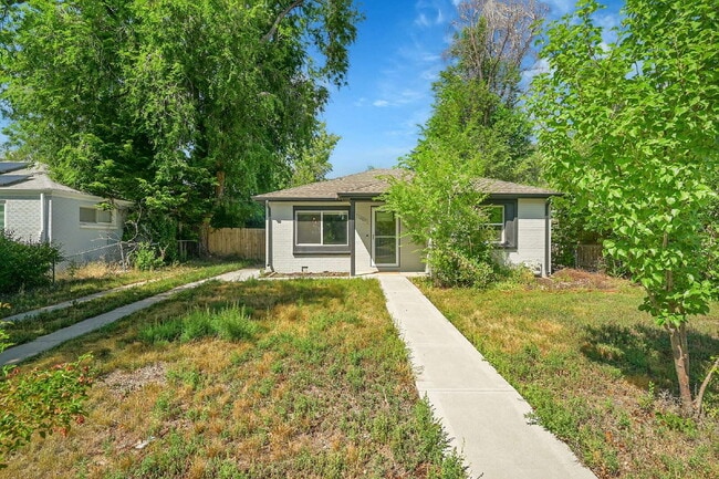 Building Photo - $2,225.00, 2-bed, 1-bath located in Denver. Rental