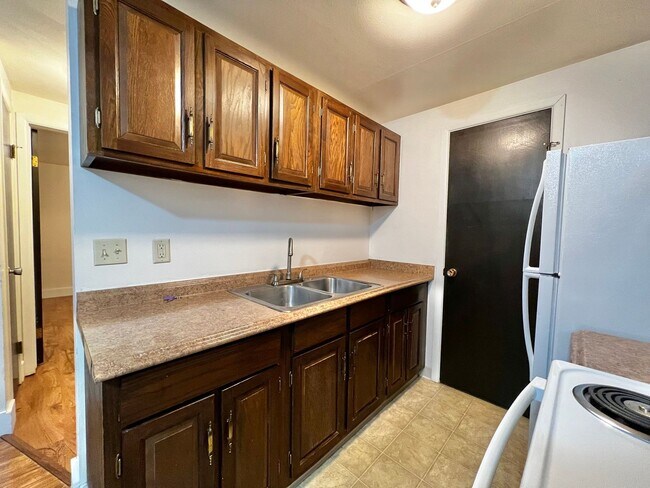 Photo - Mathews634 (KC-JF-NB) Unit B6