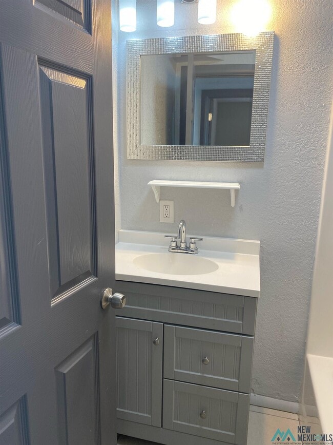 Photo - 908.5 Bullock Ct