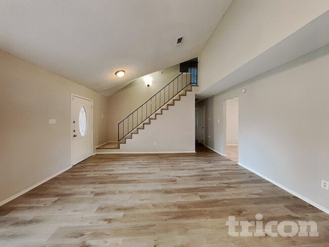 Photo - 2637 Bennington Ct