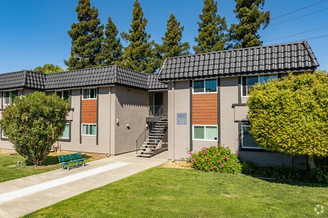 Building Photo - Vacaville Park Apartments