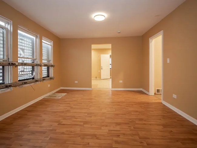 Photo - 5001 W Chicago Ave Unidad 1